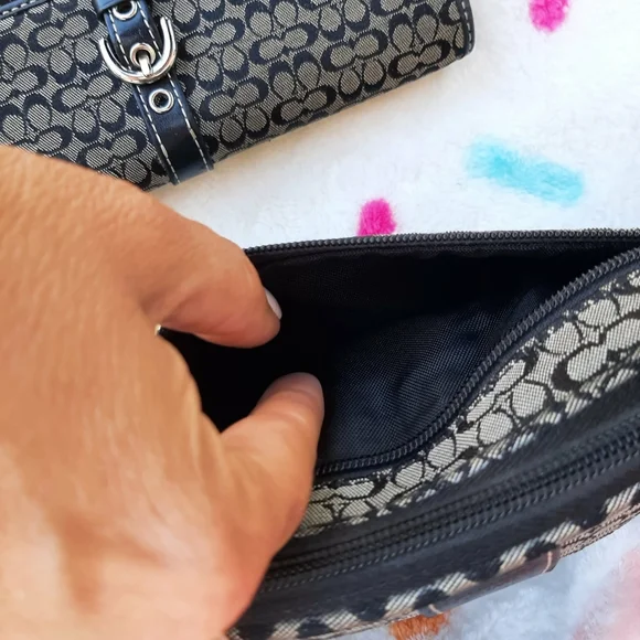 COACH Y2K Mini Signature 2-Piece Set Soho Era Buckle Long Wallet + Matching Case - Picture 8 of 16